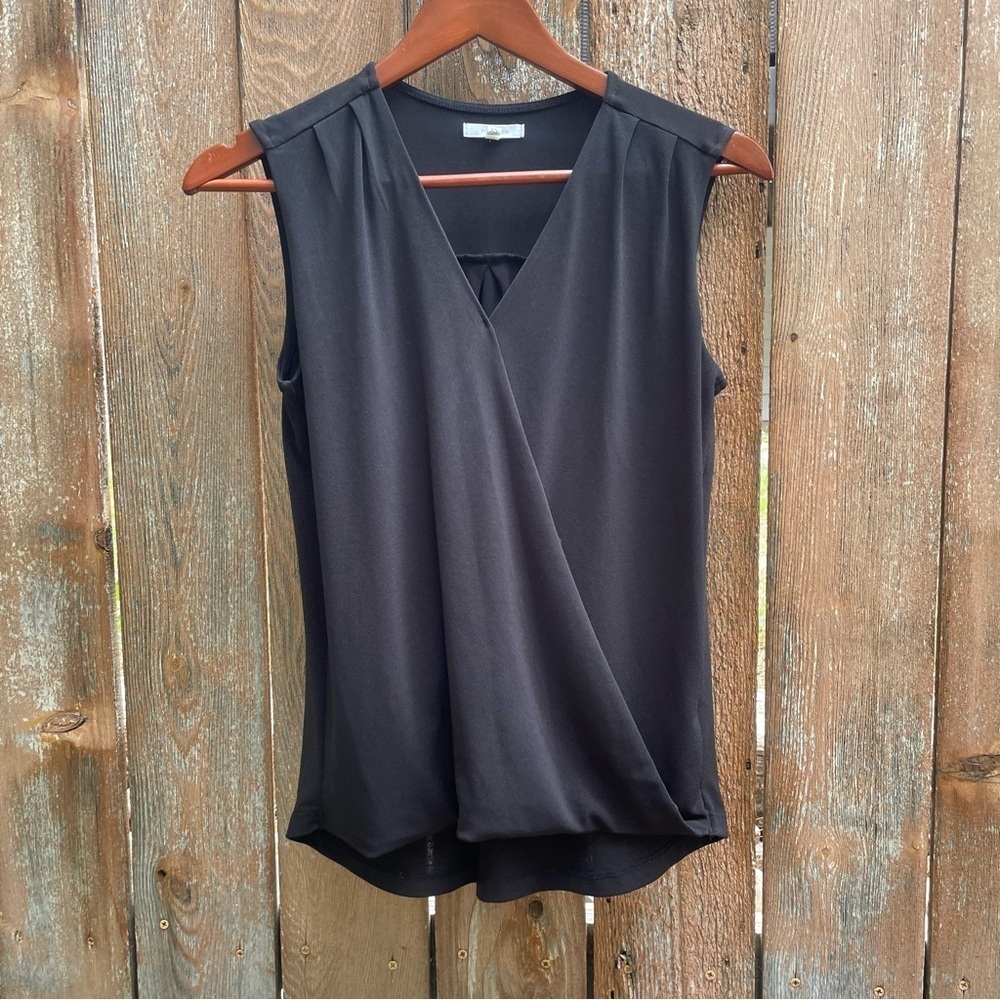 MAURICES Women’s Black Sleeveless‎ Blouse V Neck Size XS